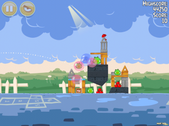 Angry Birds Seasons - Back to School: Розовая в действии!